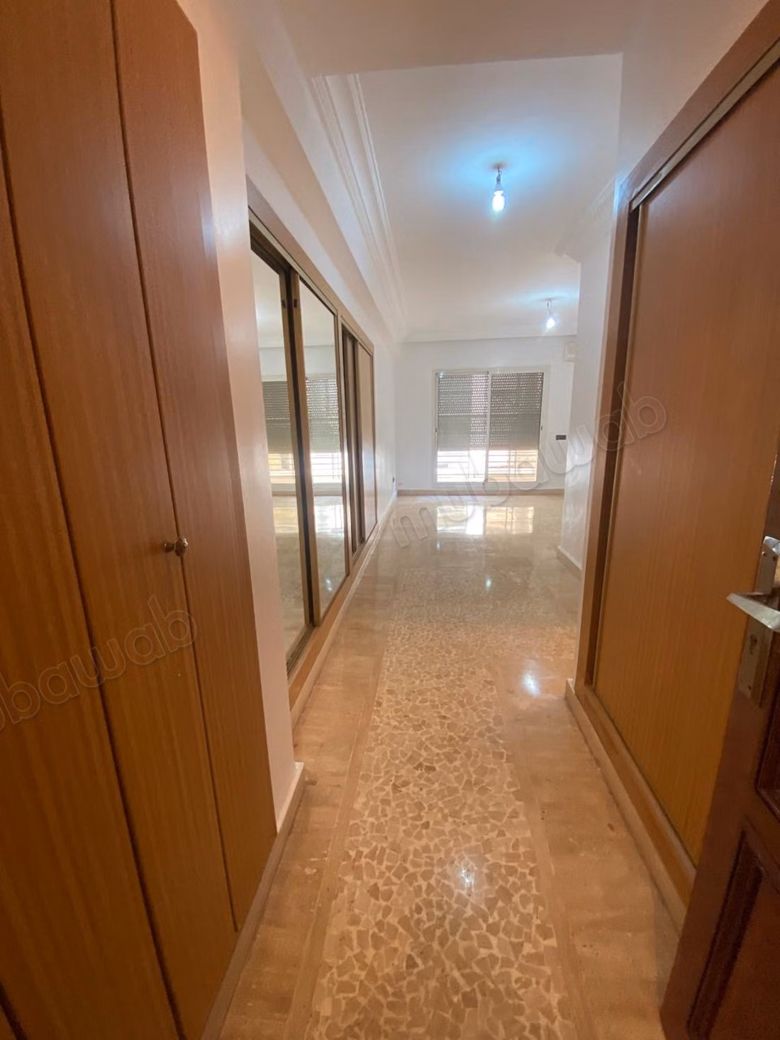 Très bel appartement 3 chambres vide racine