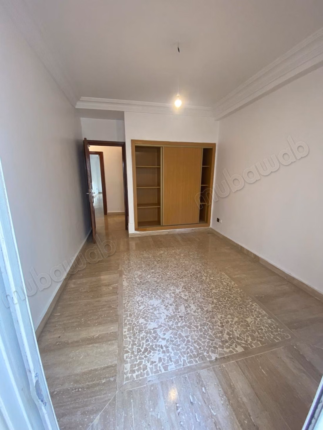 Très bel appartement 3 chambres vide racine