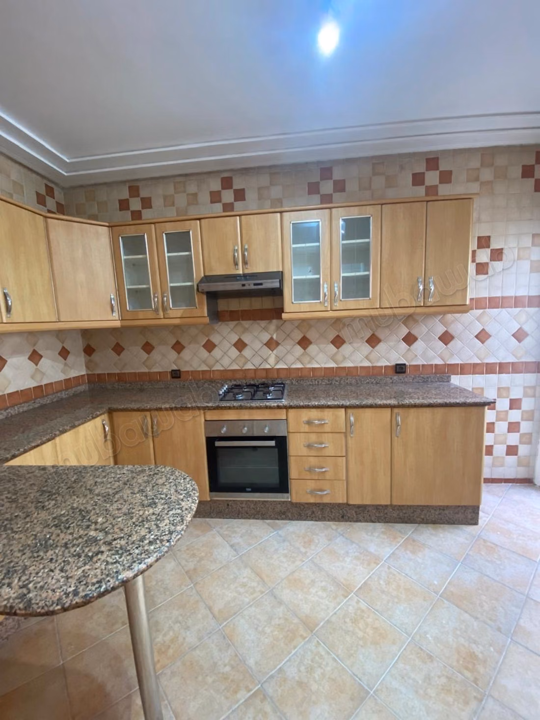Très bel appartement 3 chambres vide racine