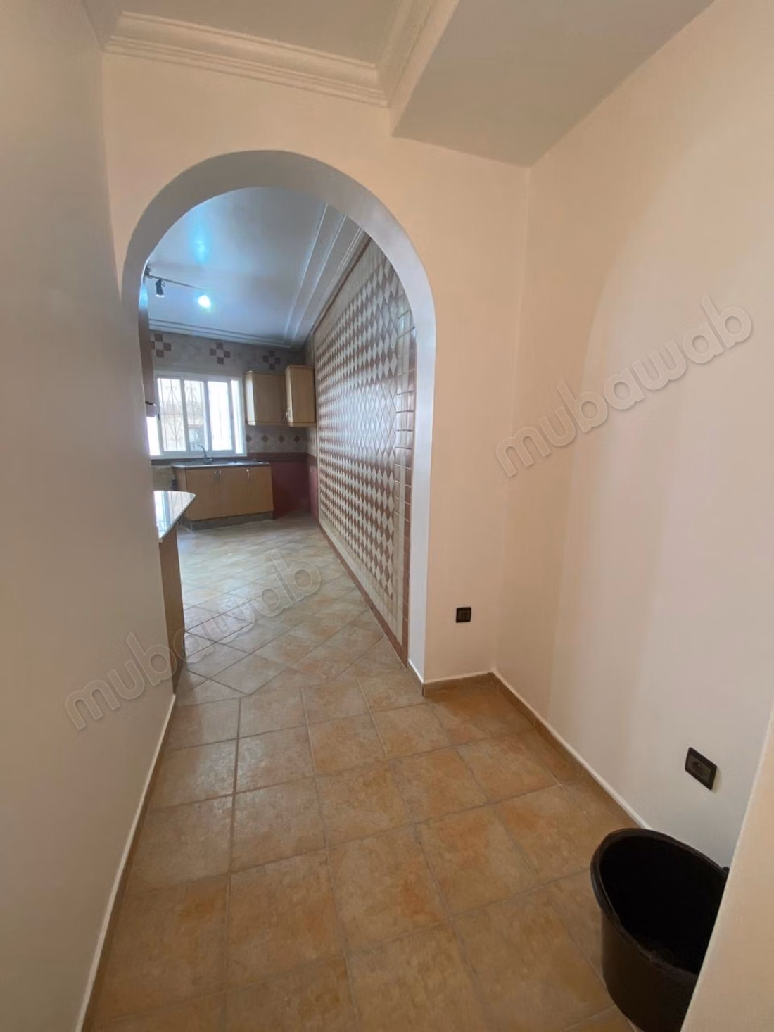 Très bel appartement 3 chambres vide racine