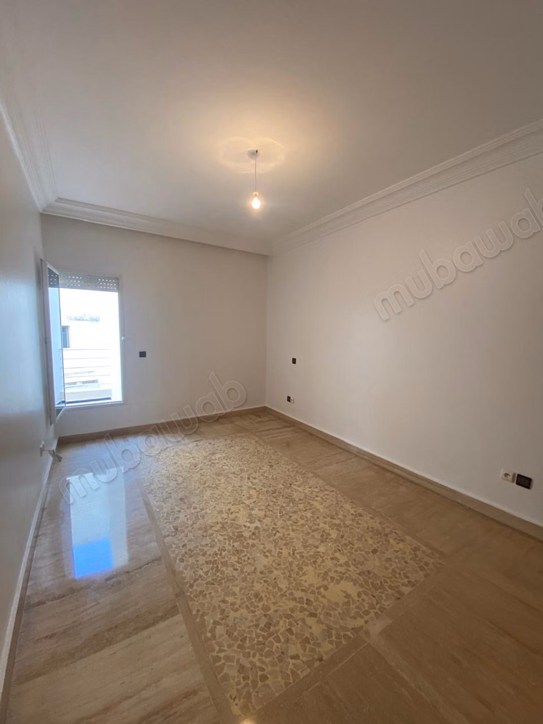 Très bel appartement 3 chambres vide racine