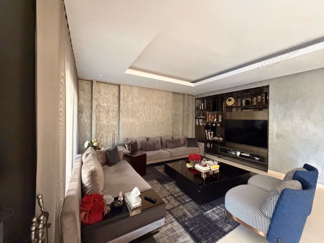 Villa en venta en Ain Diab. Gran área de 400 m²
