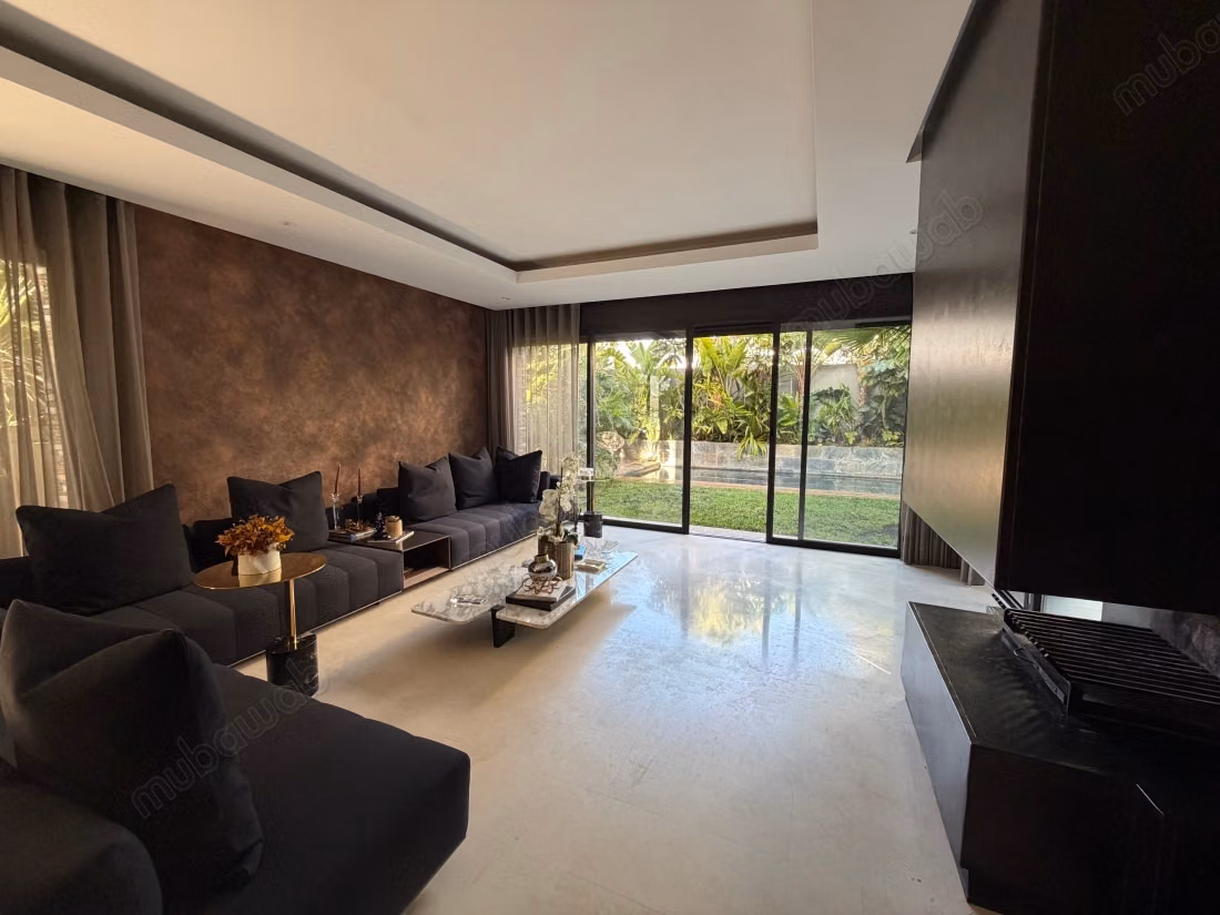 Villa en venta en Ain Diab. Gran área de 400 m²