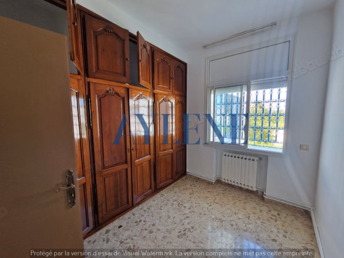 Una villa con piscina a Sidi Bousaid