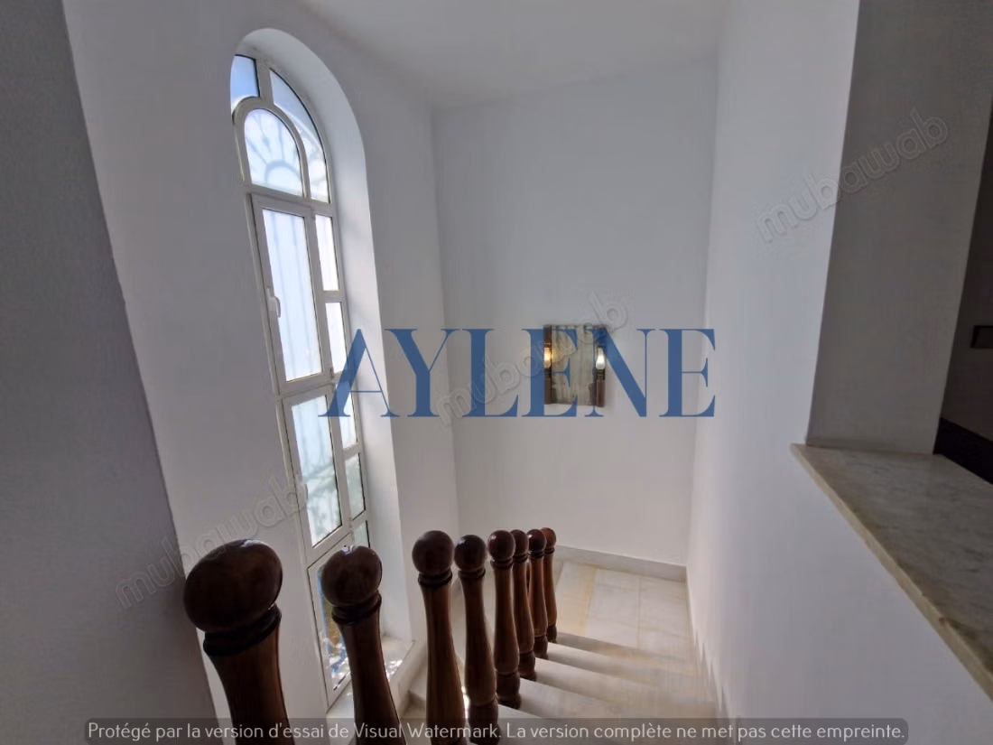 Una villa con piscina a Sidi Bousaid
