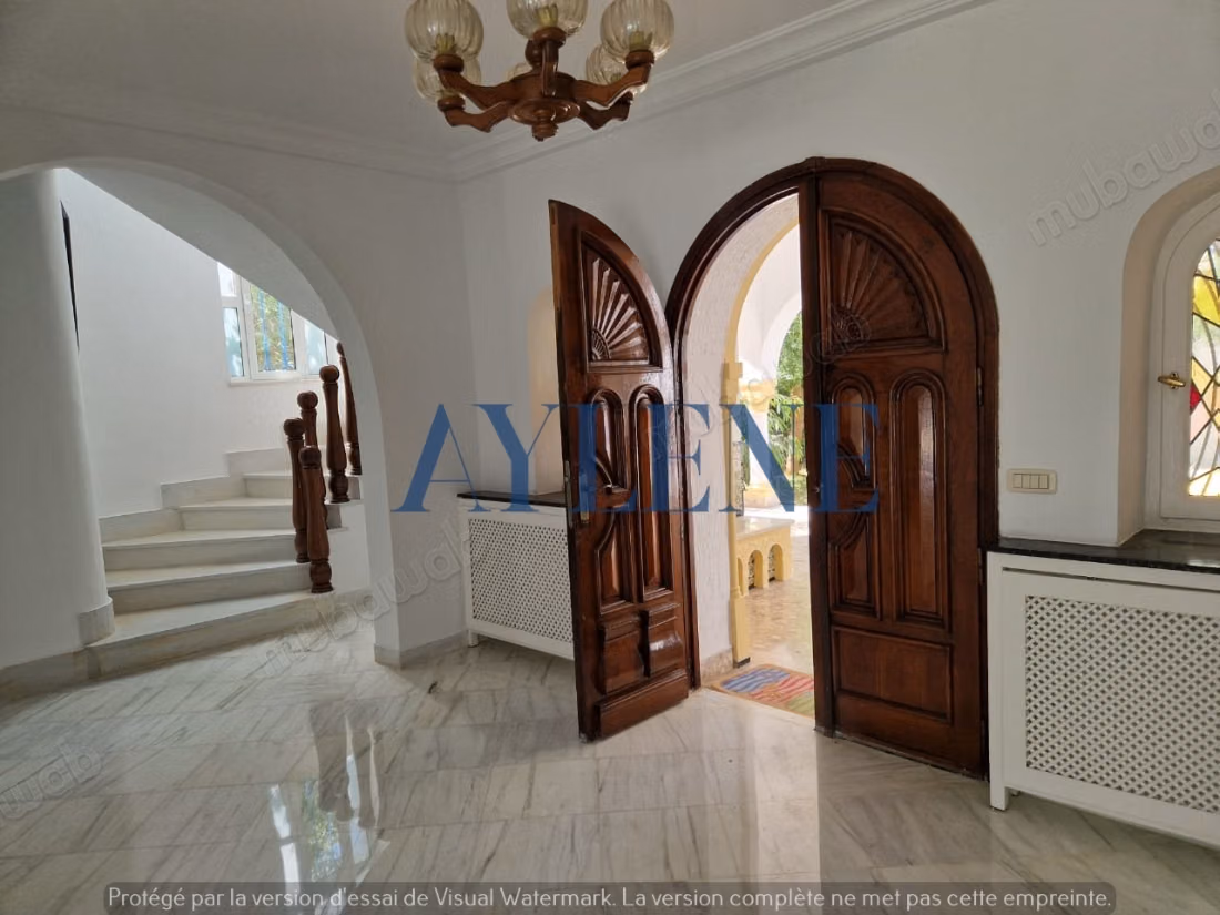 Una villa con piscina a Sidi Bousaid