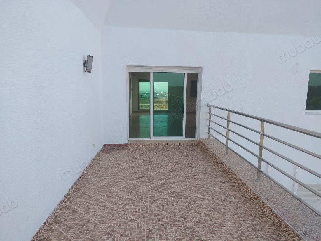 Appartement à vendre à Haut Agdal. Surface de 200 m². Belle terrasse et jardin