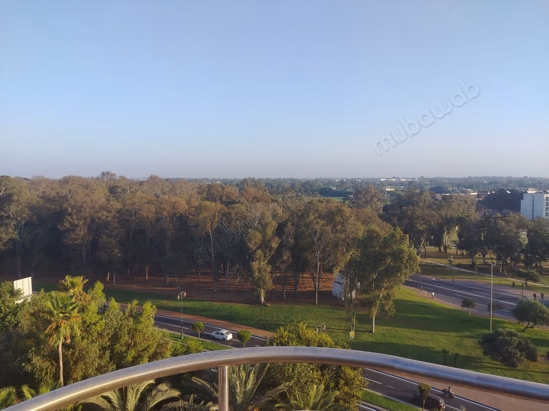 Appartement à vendre à Haut Agdal. Surface de 200 m². Belle terrasse et jardin