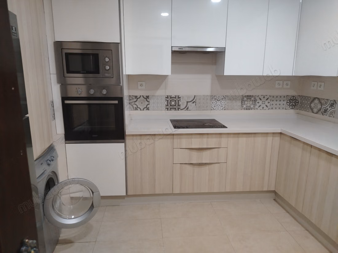 Appartement à vendre à Haut Agdal. Surface de 200 m². Belle terrasse et jardin