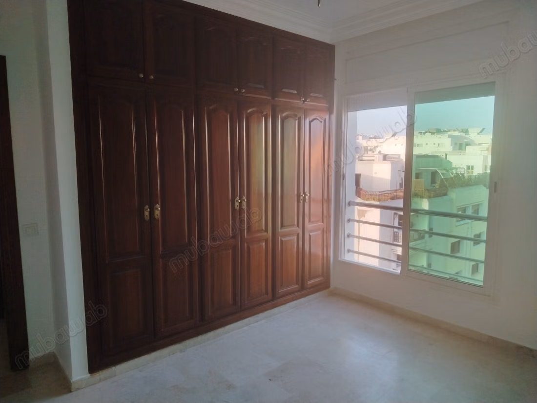 Appartement à vendre à Haut Agdal. Surface de 200 m². Belle terrasse et jardin