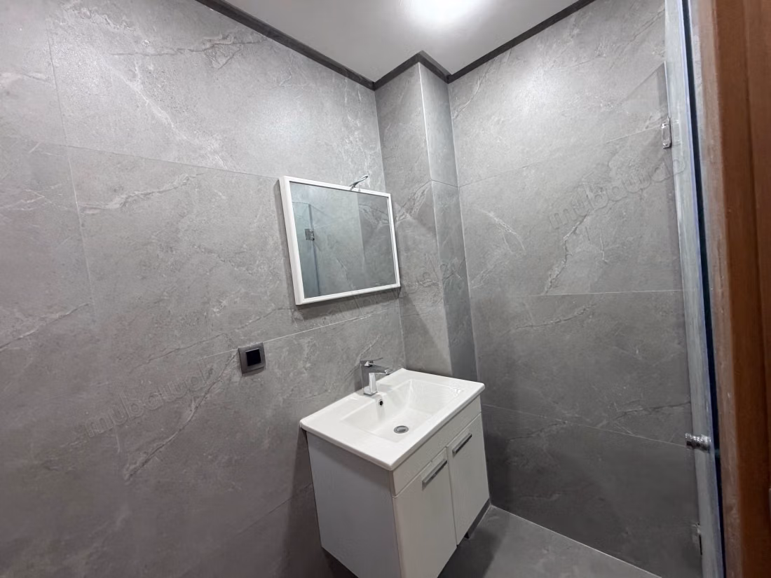 Superbe appartement à vendre à Souissi. 3 chambres. Service de concierge et climatisation