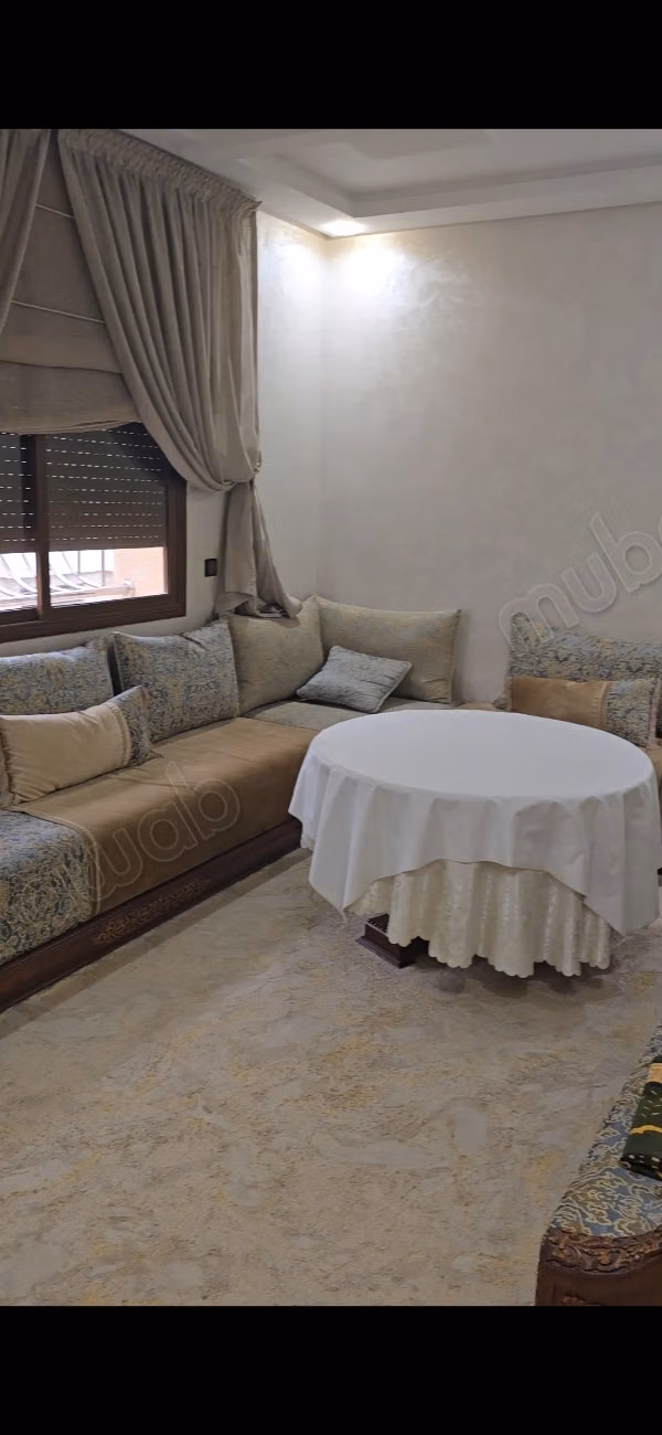 Bel appartamento in affitto a Sidi Maarouf. 3 belle camere. Ben arredato
