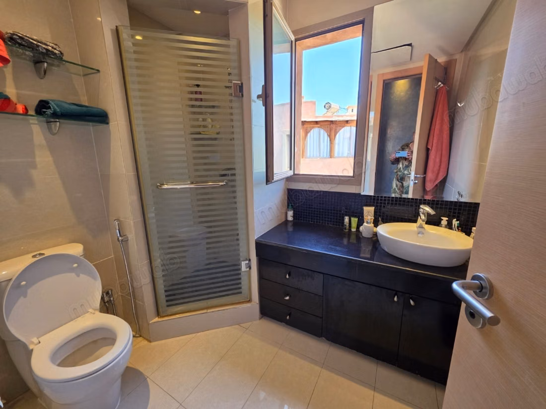 Apartment for rent with golf, pool and Atlas view