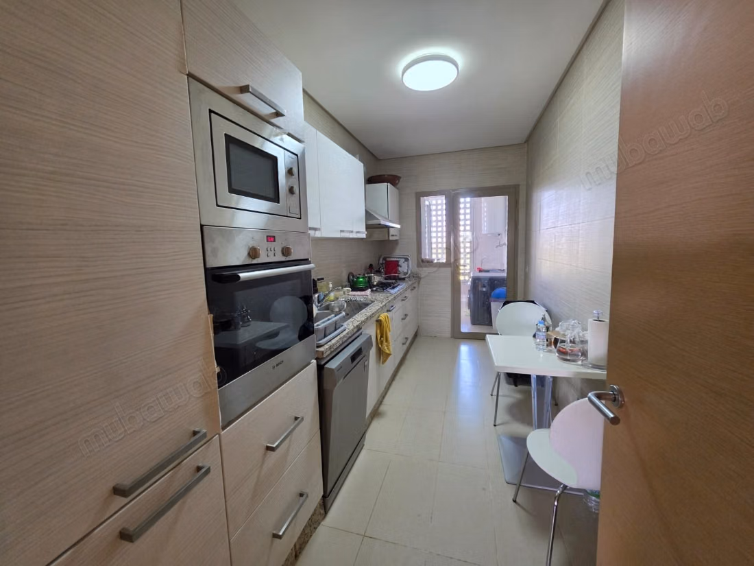 Apartment for rent with golf, pool and Atlas view