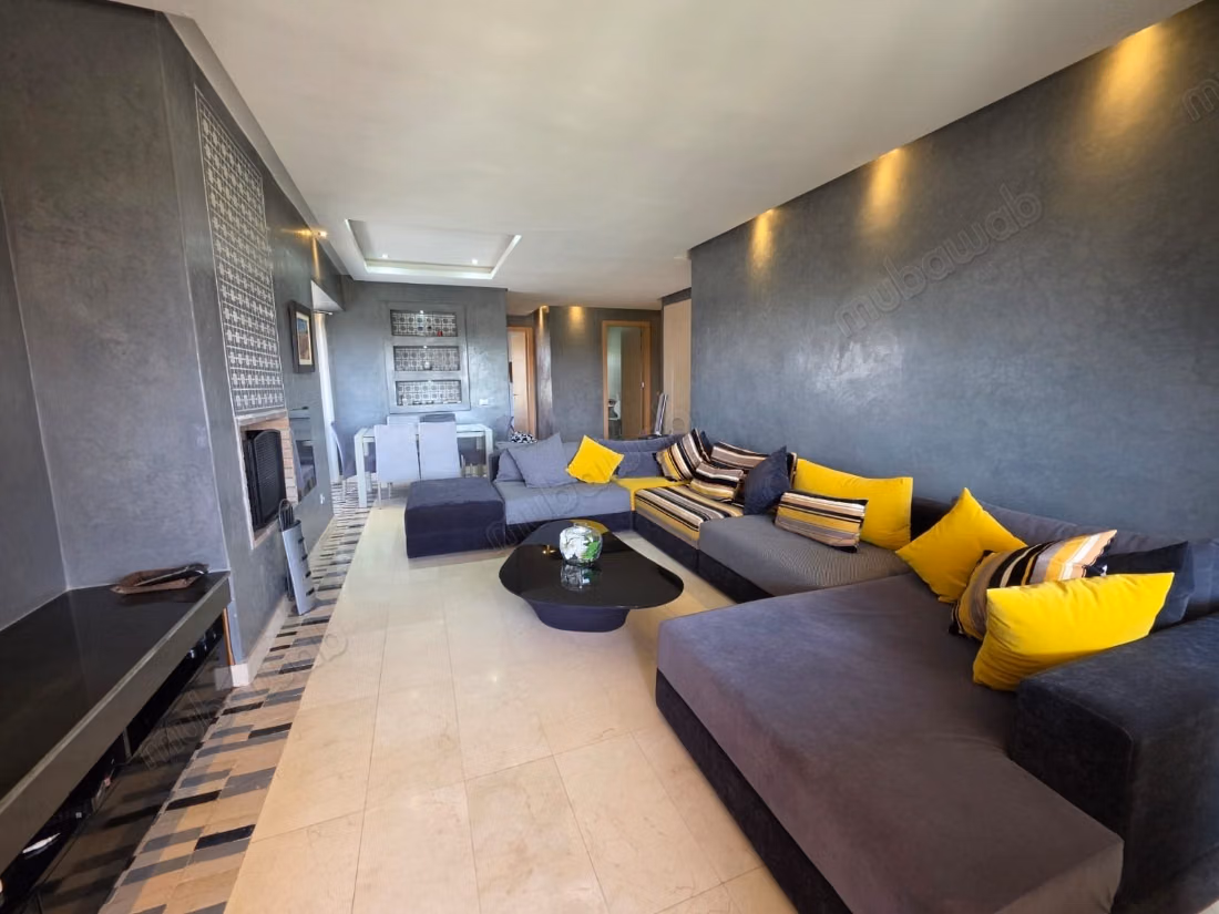 Apartment for rent with golf, pool and Atlas view