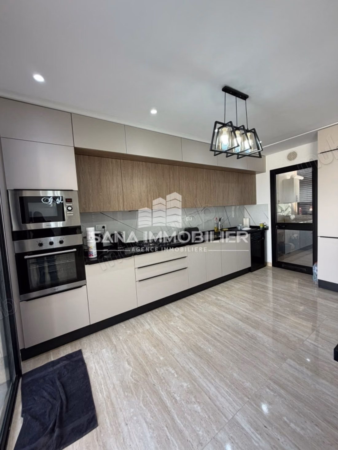 A vendre villa avec piscine triplex