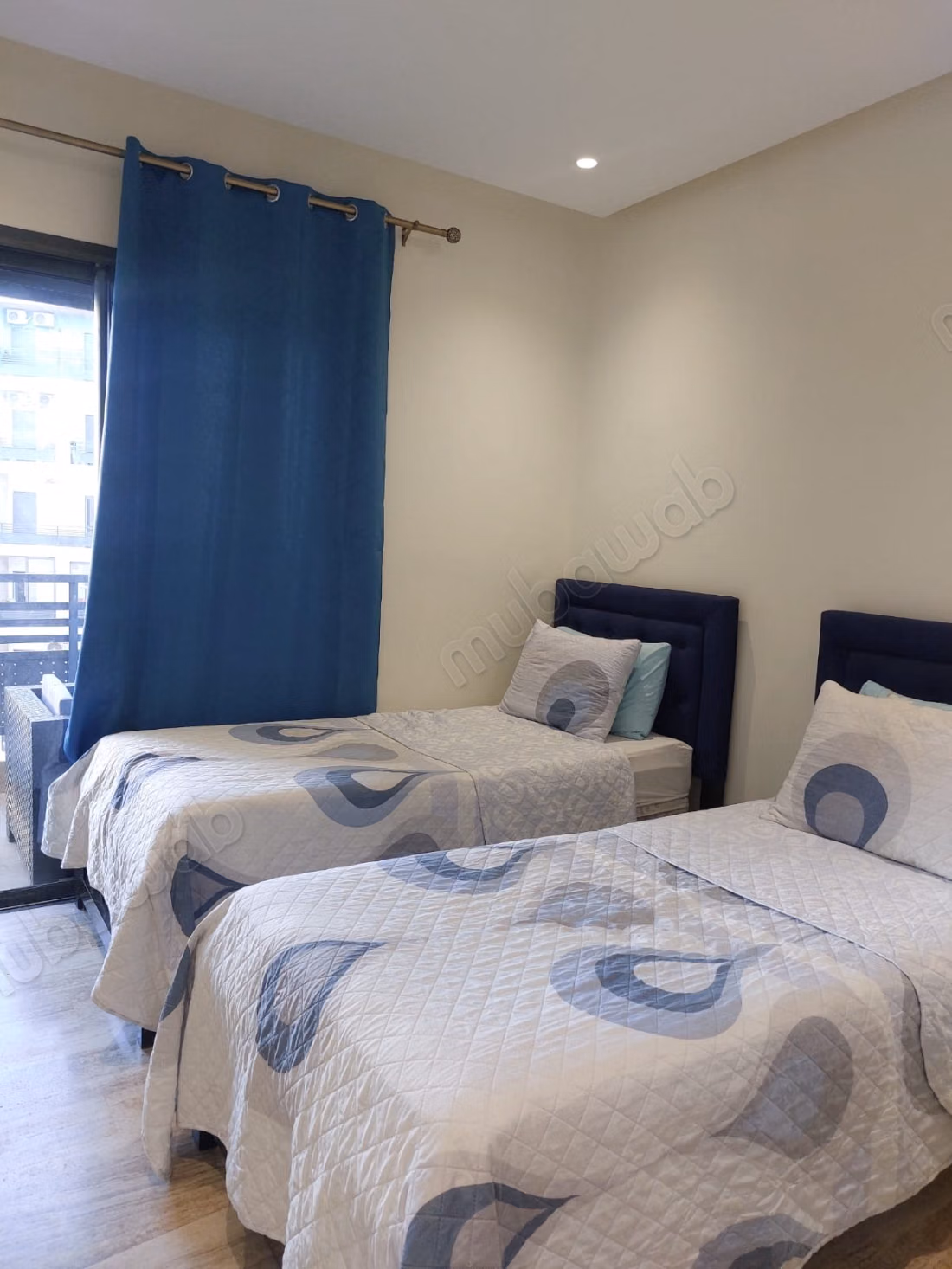 Apartment for rent in Hay Mohammadi. 4 rooms. Traditional salon and security door