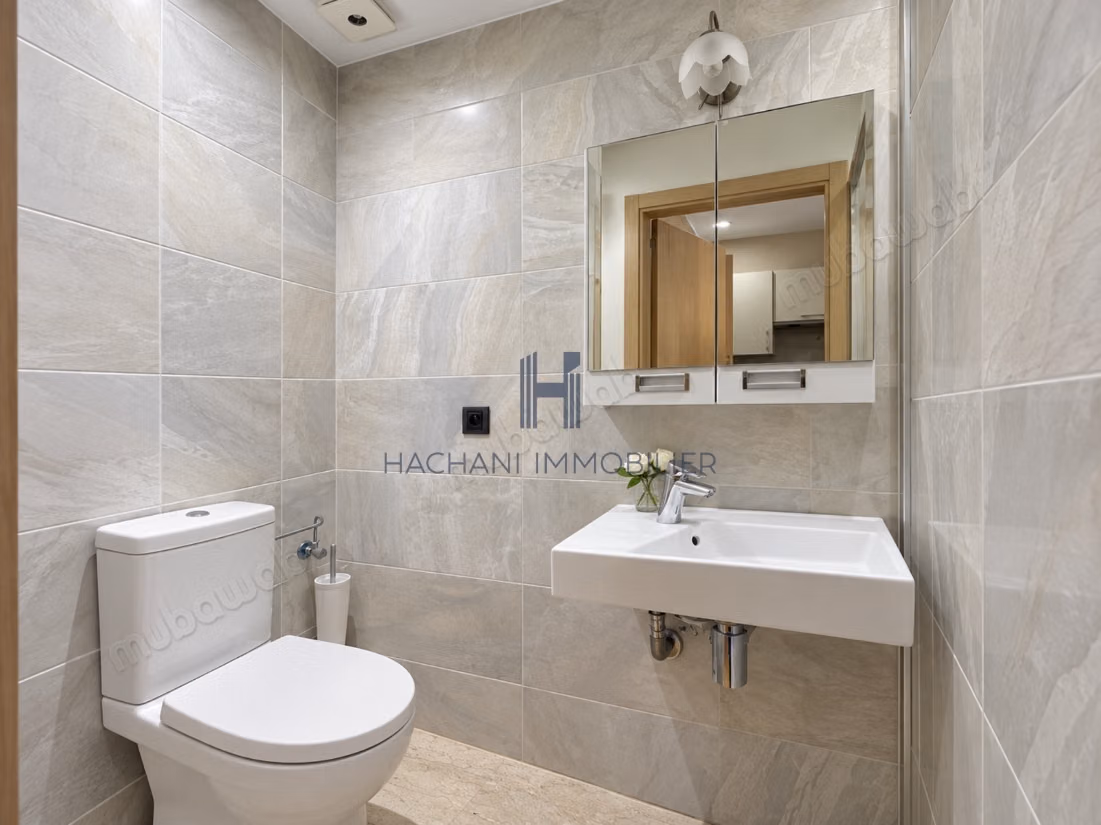 Superb apartment for rent in Bourgogne Ouest. 2 beautiful bedrooms. Furnished