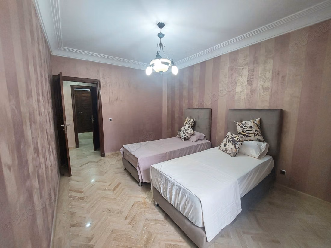 Apartamento Amueblado 3 habitaciones en Maarif 180 m²