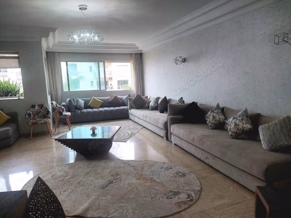 Appartamento Arredato 3 Camere a Maarif 180 m²