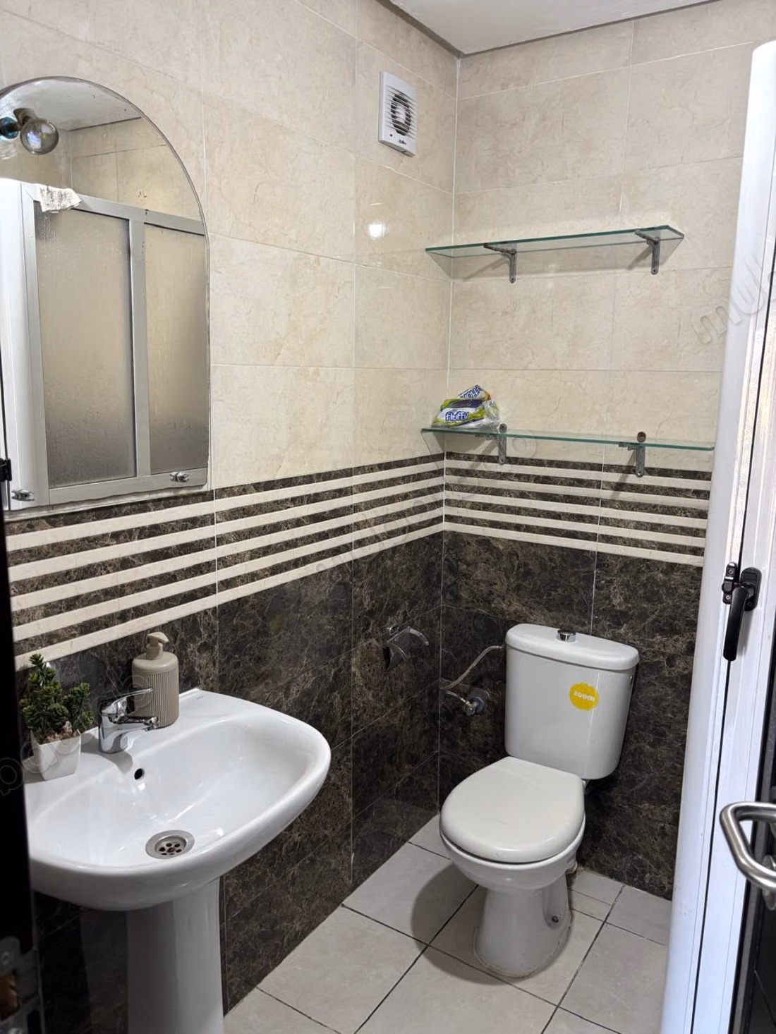 Rental of a 3-bedroom apartment in Marjane
