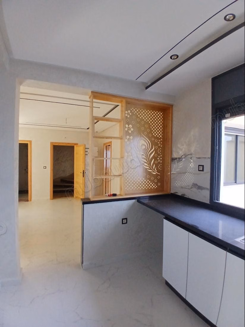 Second floor separate stairs 115 meters