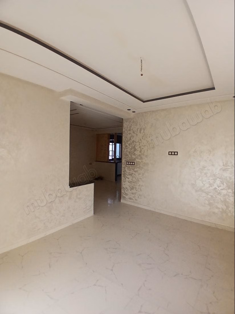 Second floor separate stairs 115 meters