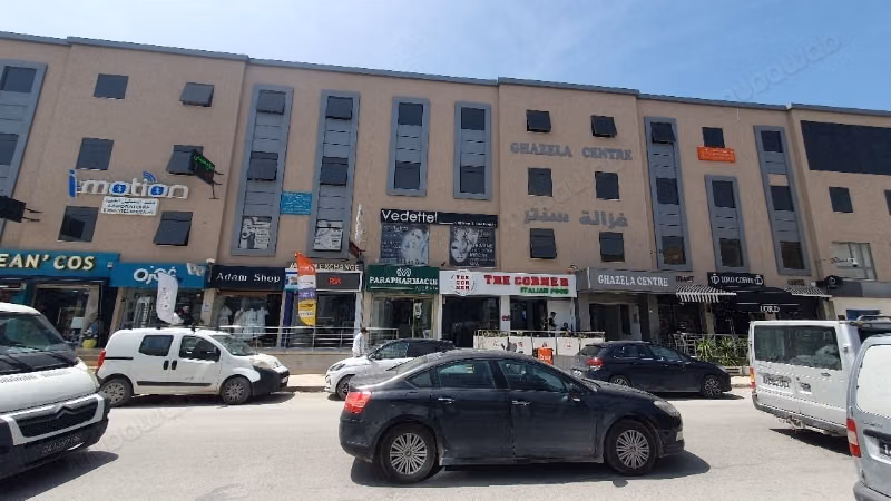 IN VENDITA villa ad alto potenziale a Città El Ghazela