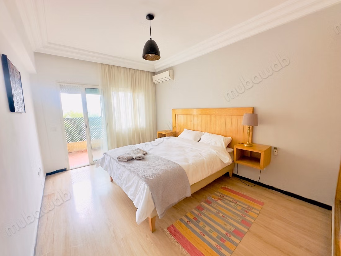 Venta de un bonito apartamento en Gauthier. 3 habitaciones grandes. Bien amueblado