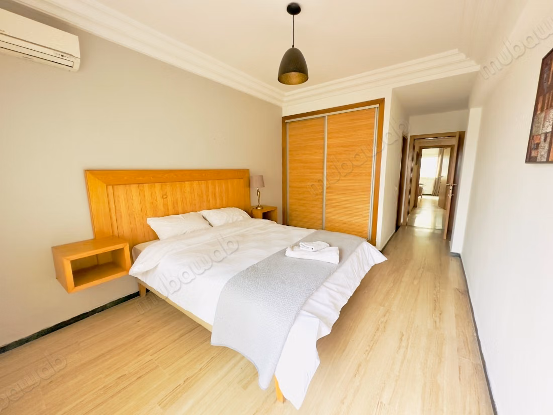 Venta de un bonito apartamento en Gauthier. 3 habitaciones grandes. Bien amueblado
