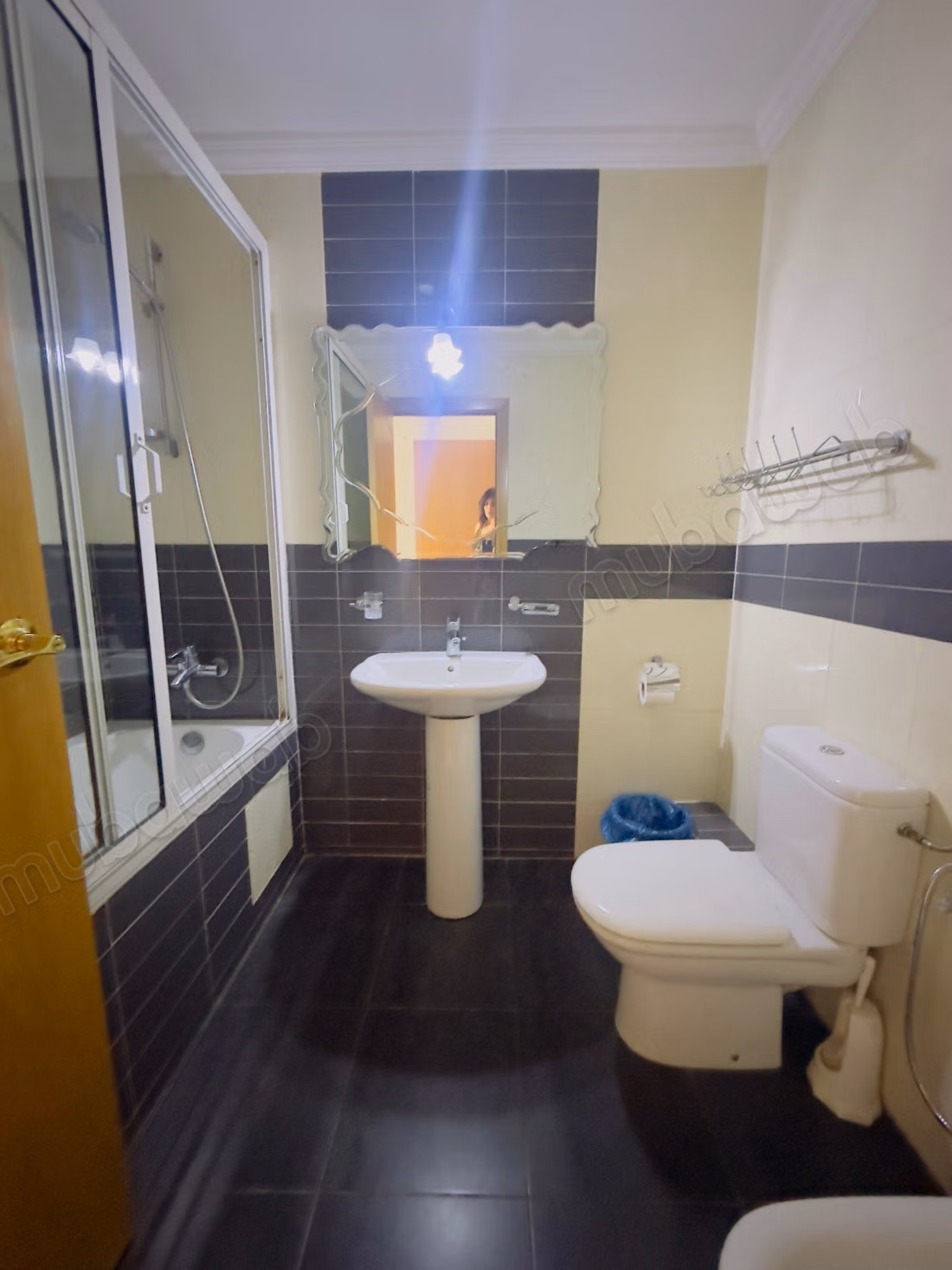 Venta de un bonito apartamento en Gauthier. 3 habitaciones grandes. Bien amueblado