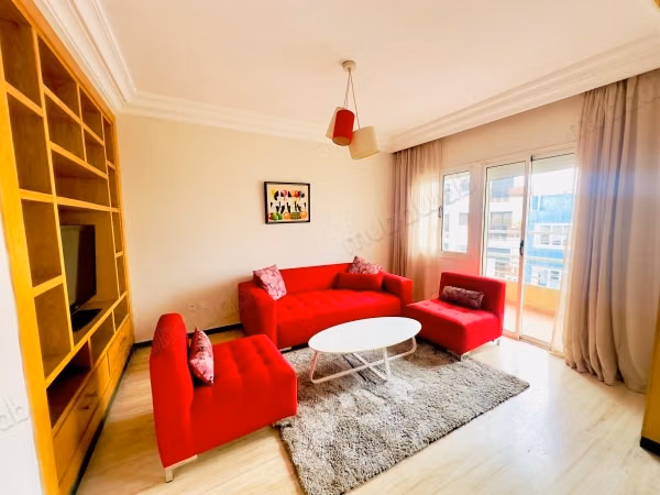 Verkoop van een prachtig appartement in Gauthier. 3 grote kamers. Goed ingericht