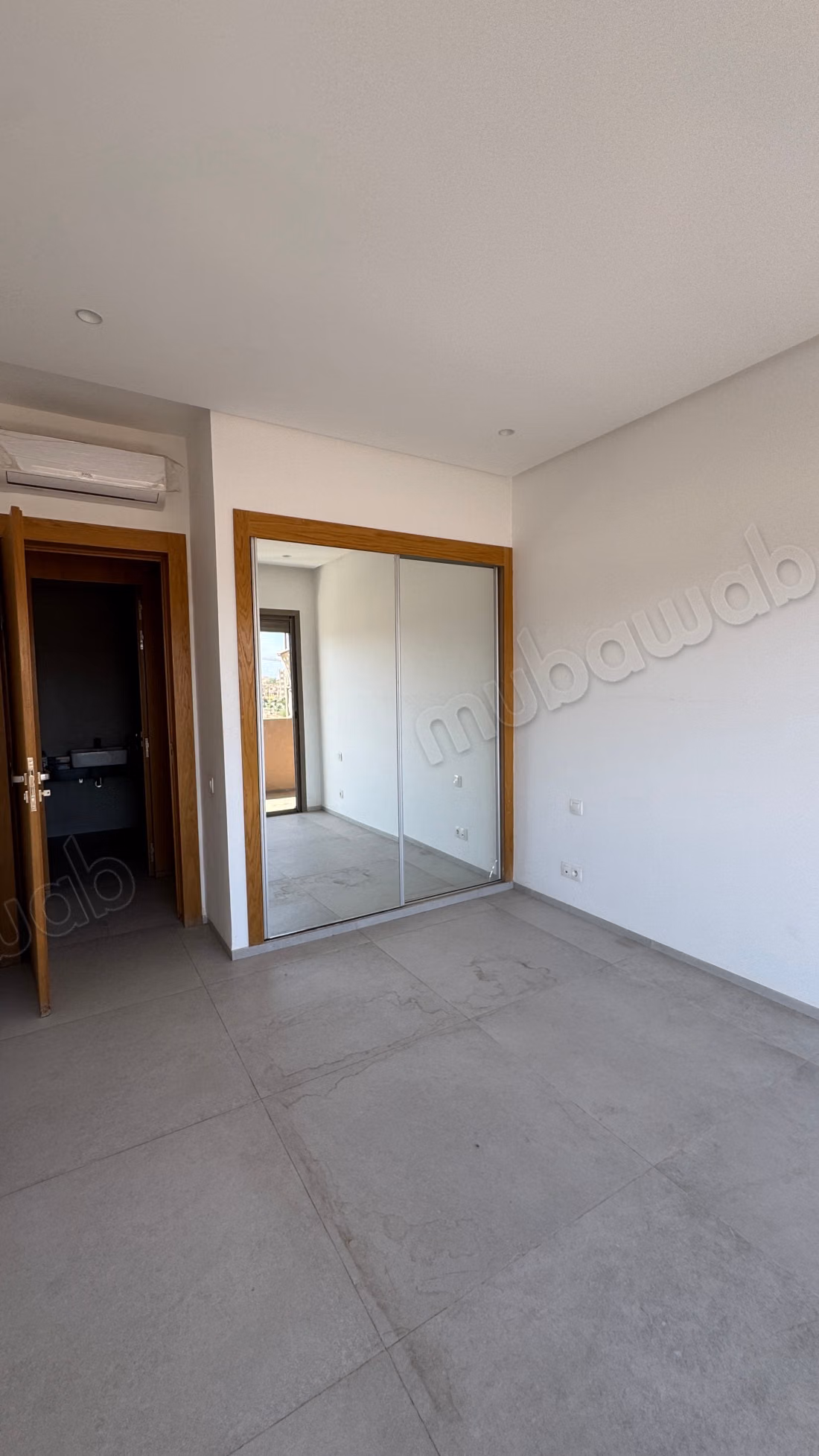 Rental of empty apartment