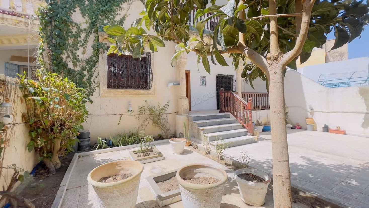 À louer S4 avec jardin à Baraket Essahel
