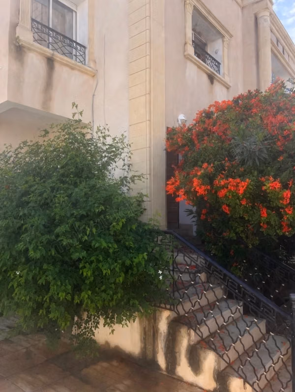 Étage de villa à louer