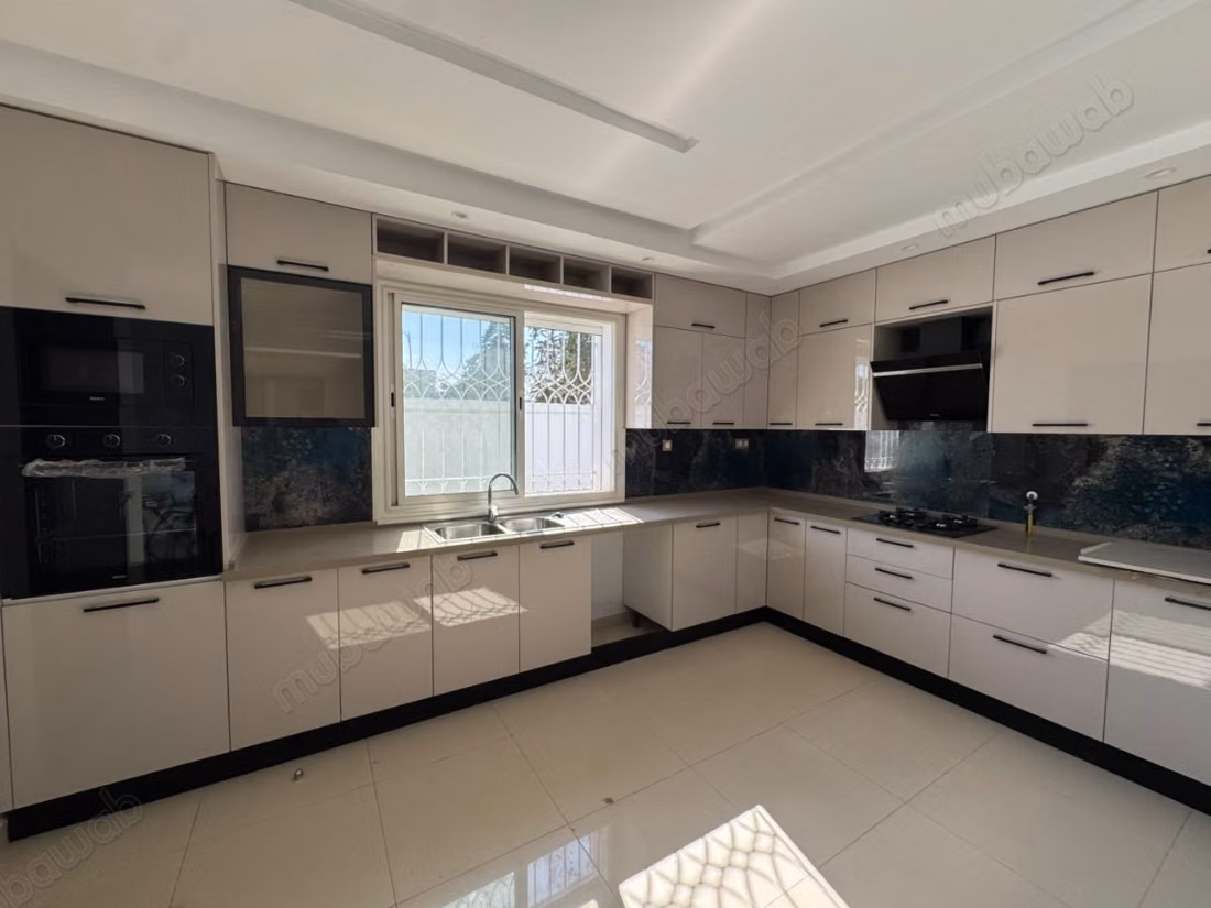 Villa padronale nuova con piscina – Soukra