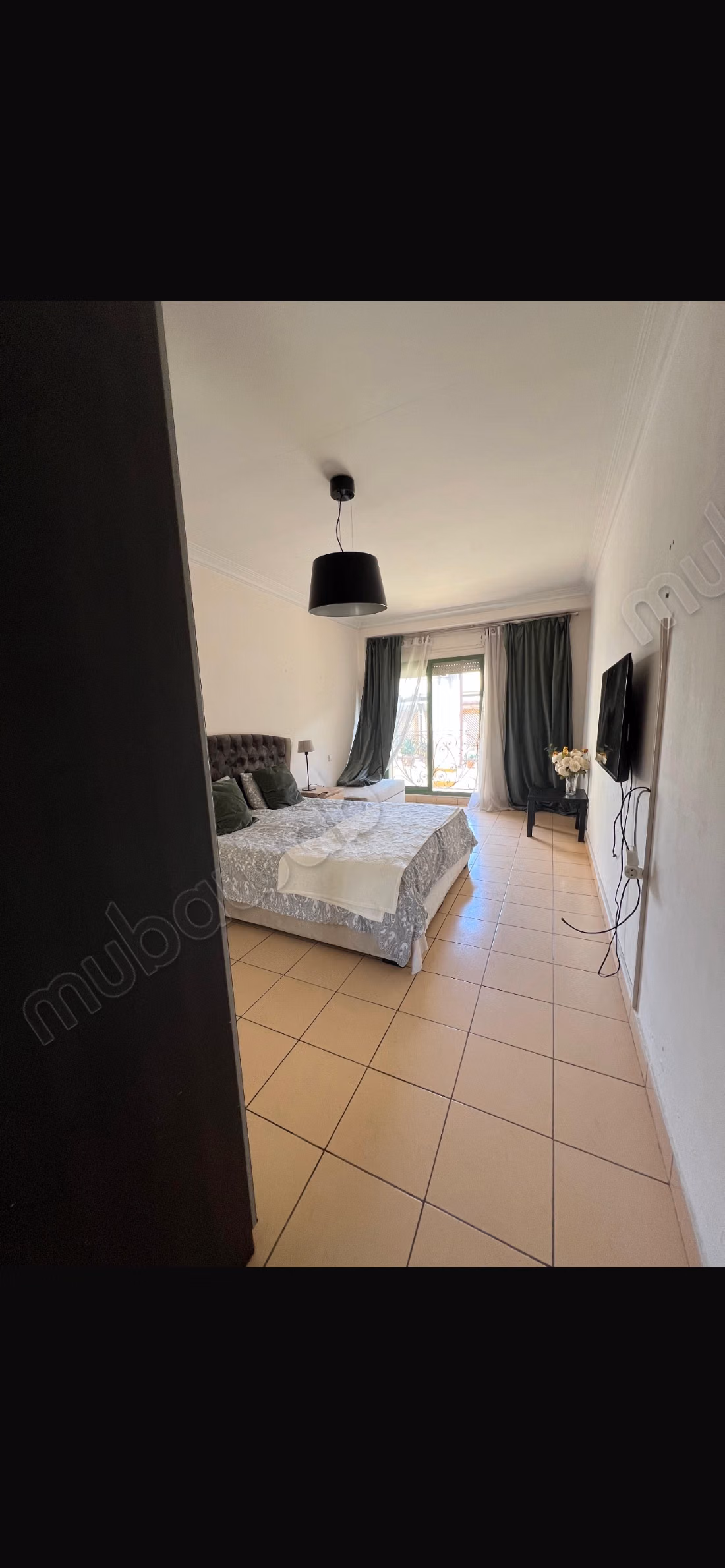 Sale of a beautiful apartment in Guéliz. 2 beautiful bedrooms. Concierge service, air conditioning