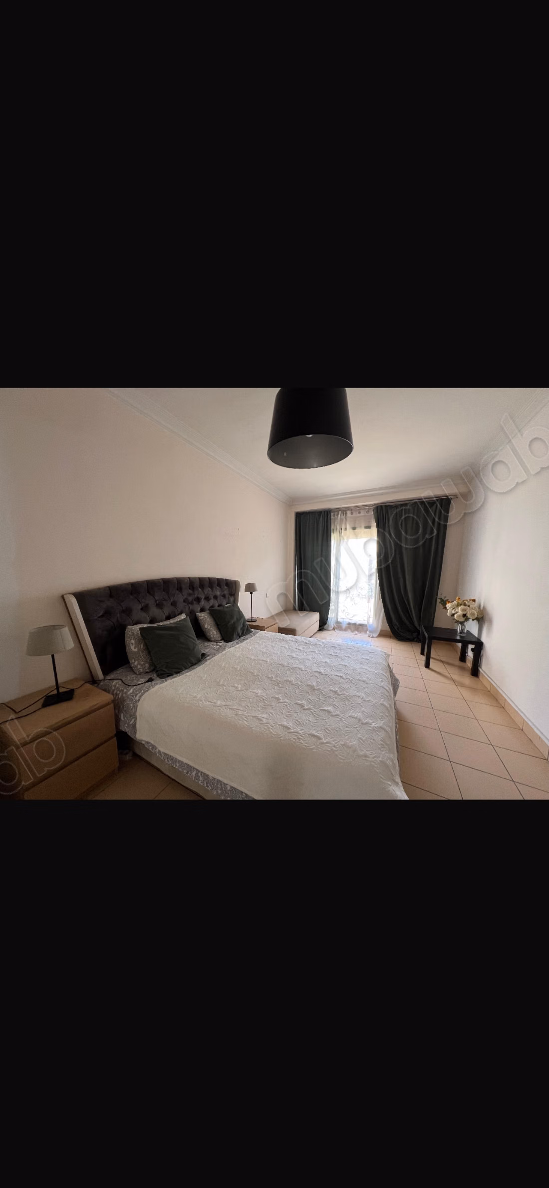 Sale of a beautiful apartment in Guéliz. 2 beautiful bedrooms. Concierge service, air conditioning
