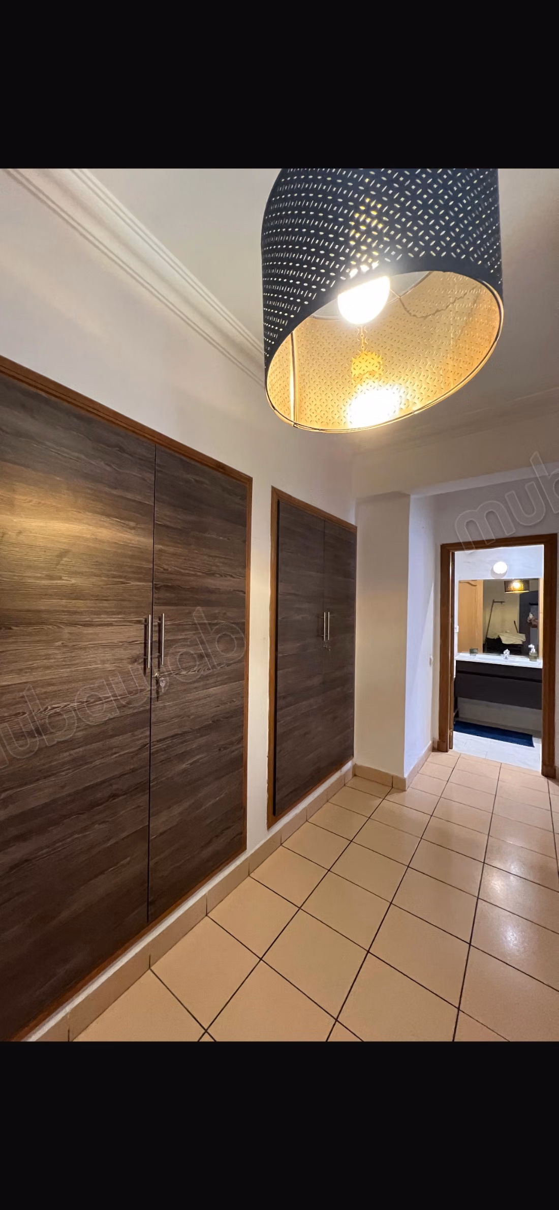 Sale of a beautiful apartment in Guéliz. 2 beautiful bedrooms. Concierge service, air conditioning