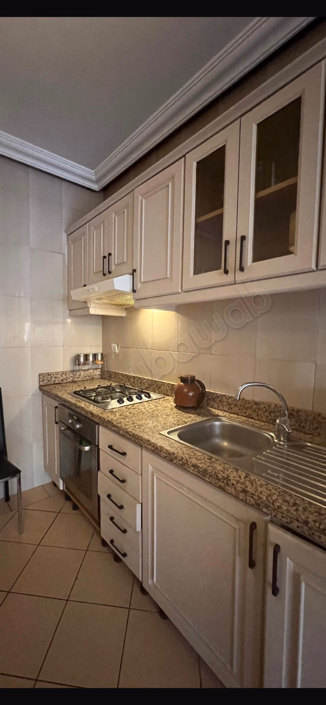 Sale of a beautiful apartment in Guéliz. 2 beautiful bedrooms. Concierge service, air conditioning