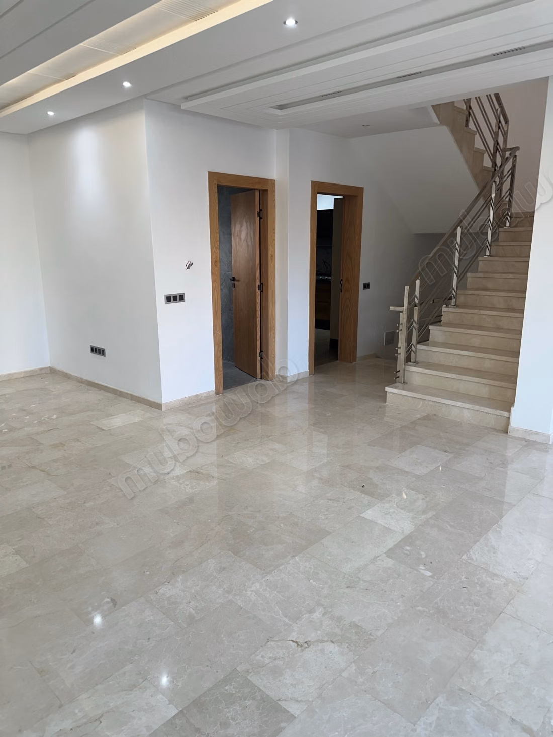 Villa di alta classe in vendita a Petit val d’or Harhoura. Superficie totale di 212 m². Giardino e terrazza