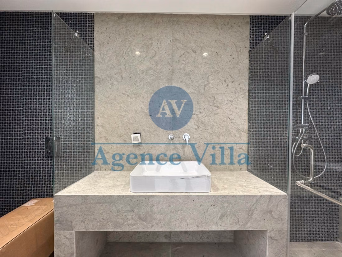 In affitto una splendida villa con piscina a Cartagine