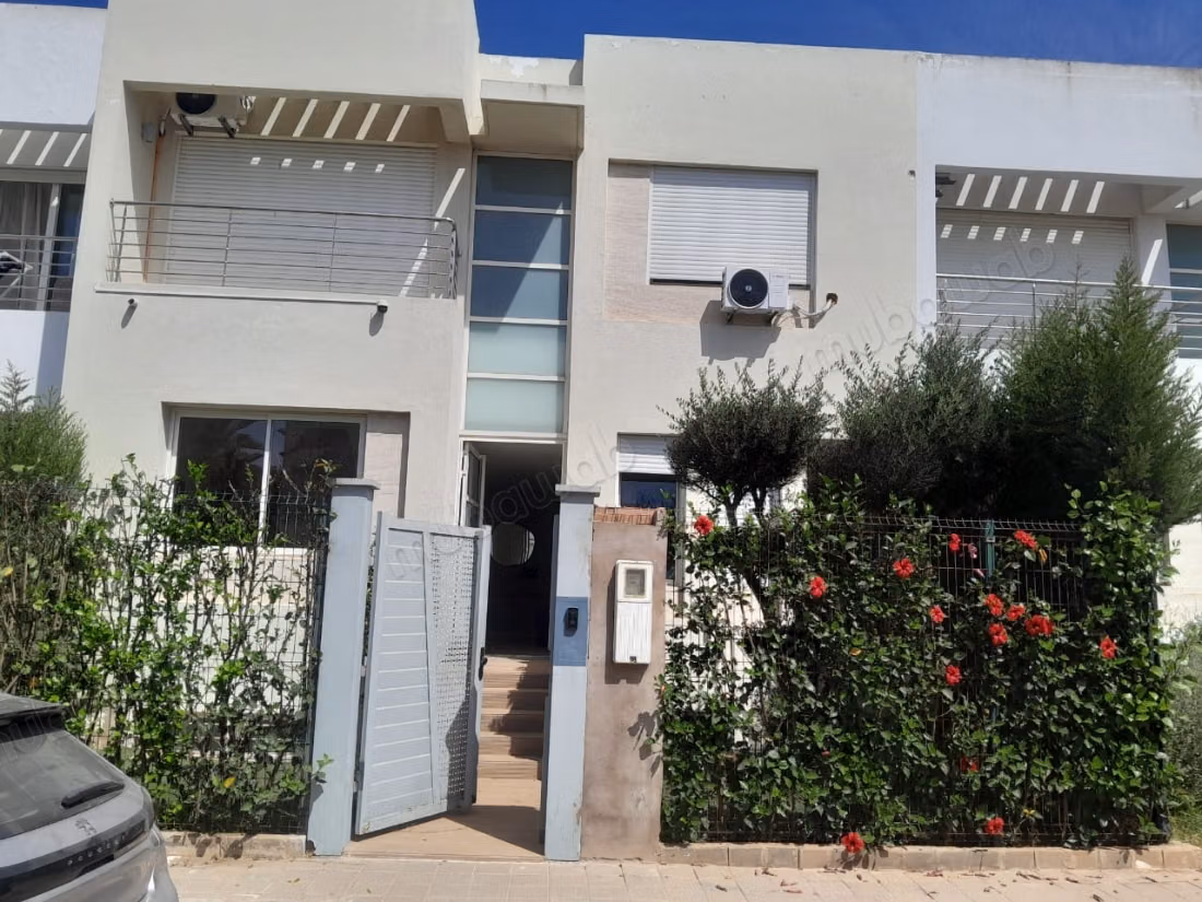 For sale luxury villa in Dar Bouazza. Area of 174 m². Well furnished