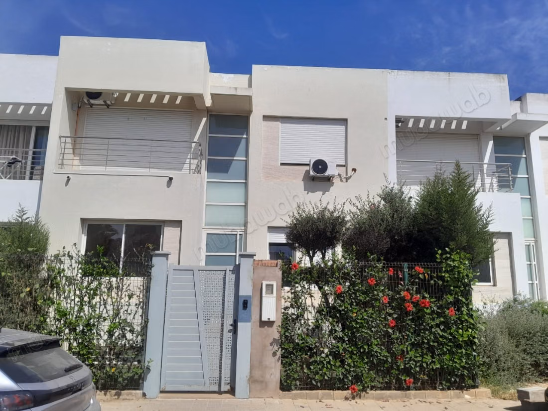 For sale luxury villa in Dar Bouazza. Area of 174 m². Well furnished