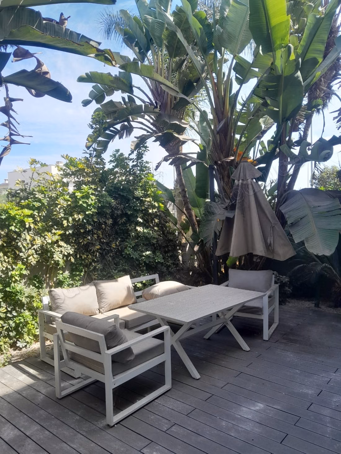 For sale luxury villa in Dar Bouazza. Area of 174 m². Well furnished