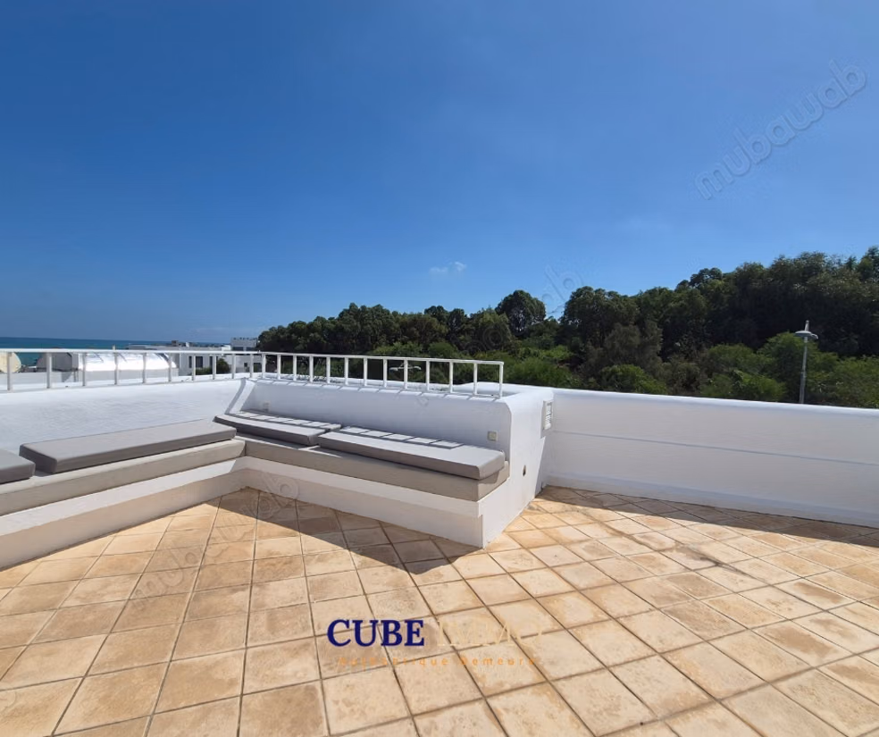 Villa moderne non meublée avec vue sur le port