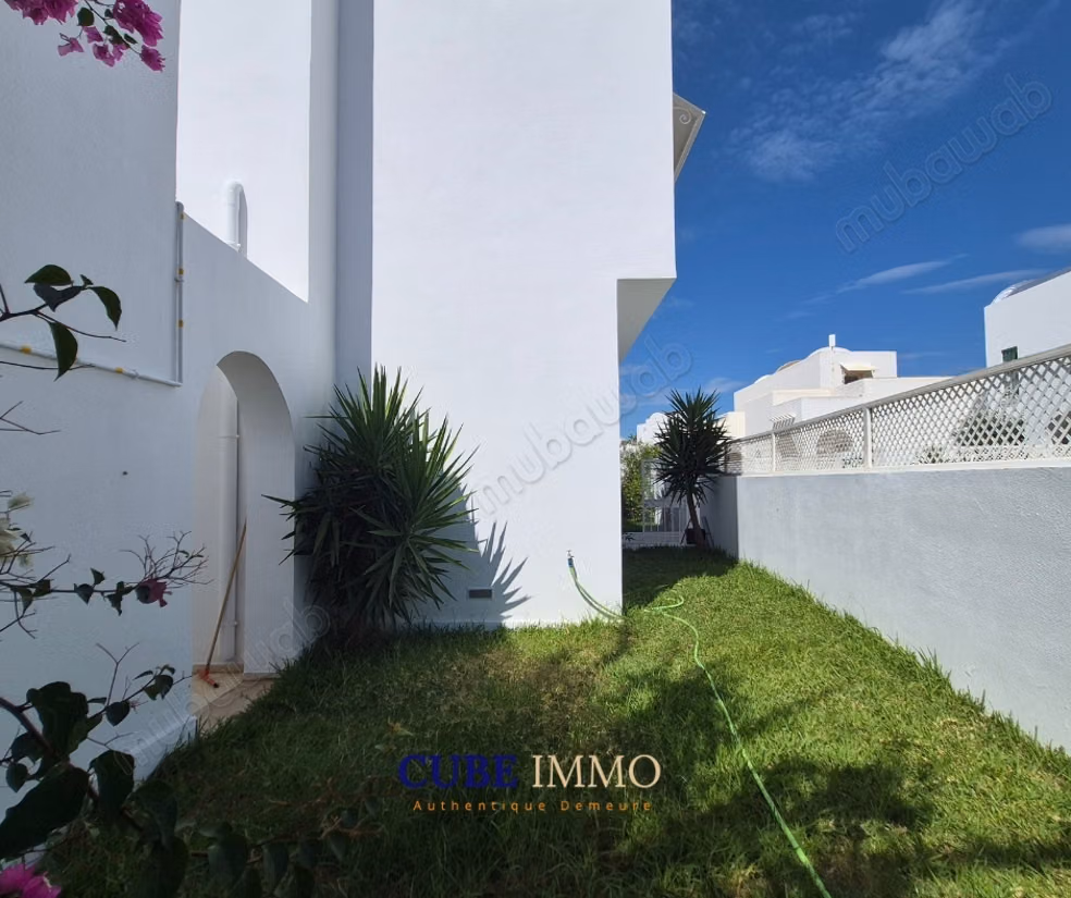 Villa moderne non meublée avec vue sur le port
