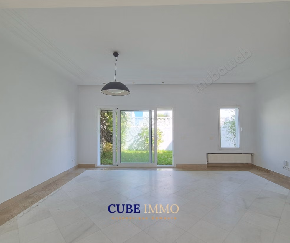 Villa moderne non meublée avec vue sur le port