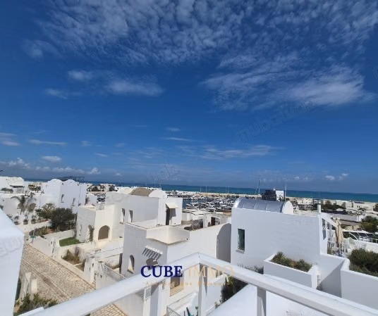 Villa moderne non meublée avec vue sur le port