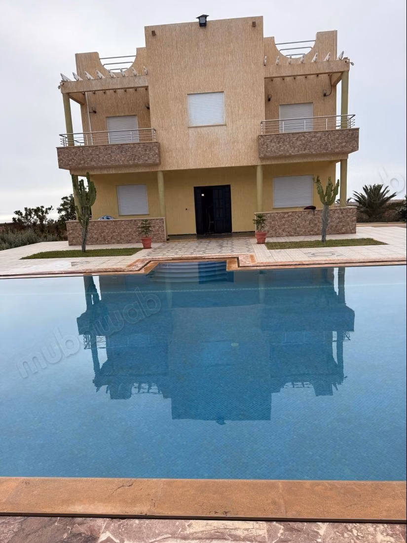 Villa con piscina con vistas al mar en Mirleft